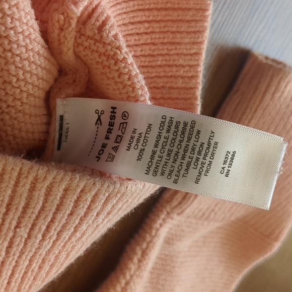 Joe fresh / peach and white sweater / Lg - Picture 5 of 5